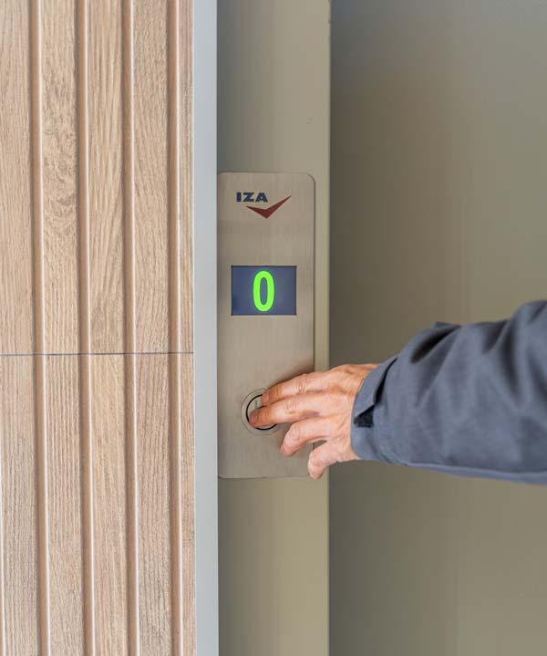 iza-ascensores-cota-cero-landaburu-amurrio-2 IZA Ascensores sustitución de ascensor y bajada a cota cero en Amurrio